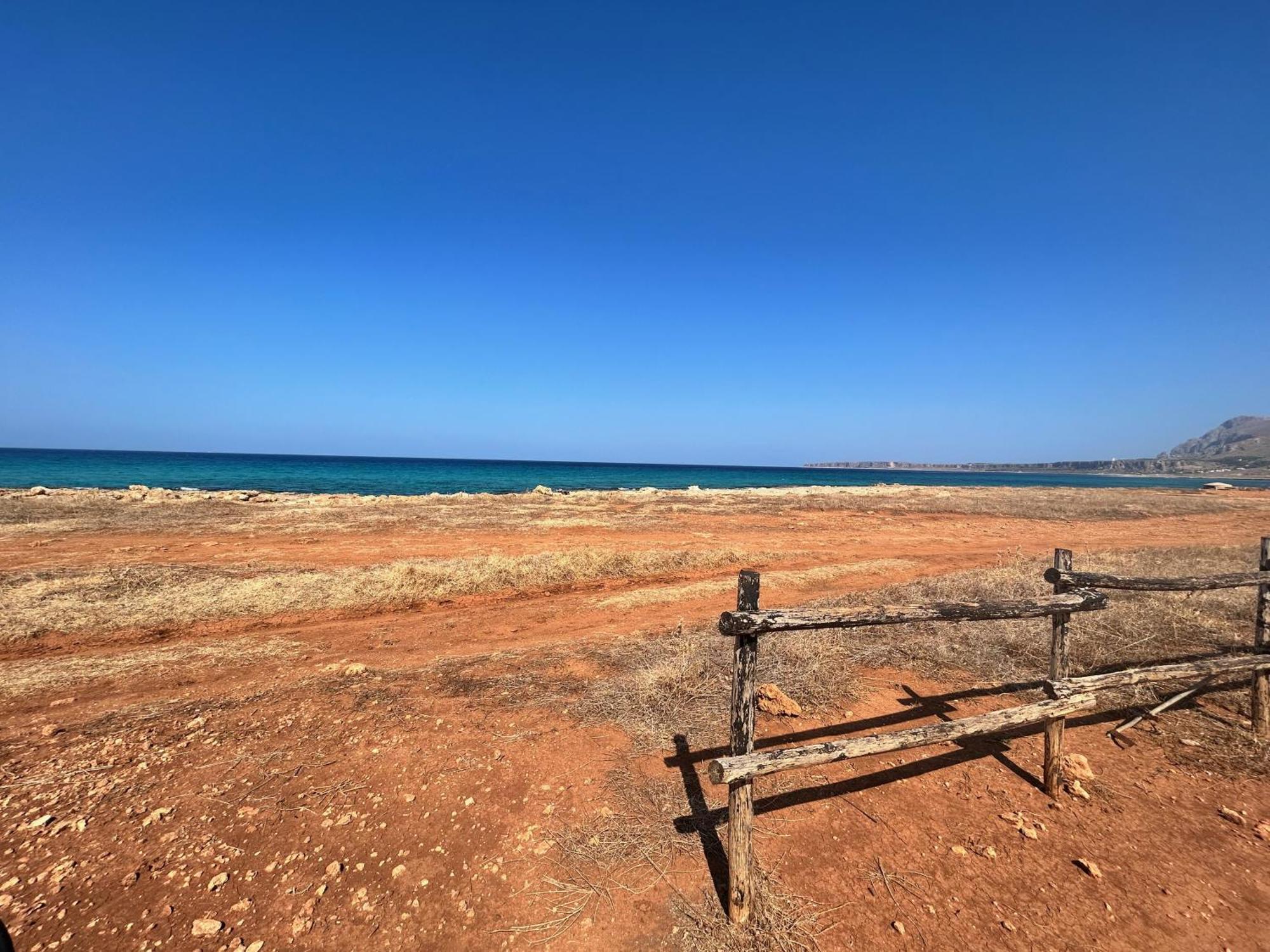 קוסטונאצ'י L'Oasi Una Pineta Sul Mare מראה חיצוני תמונה