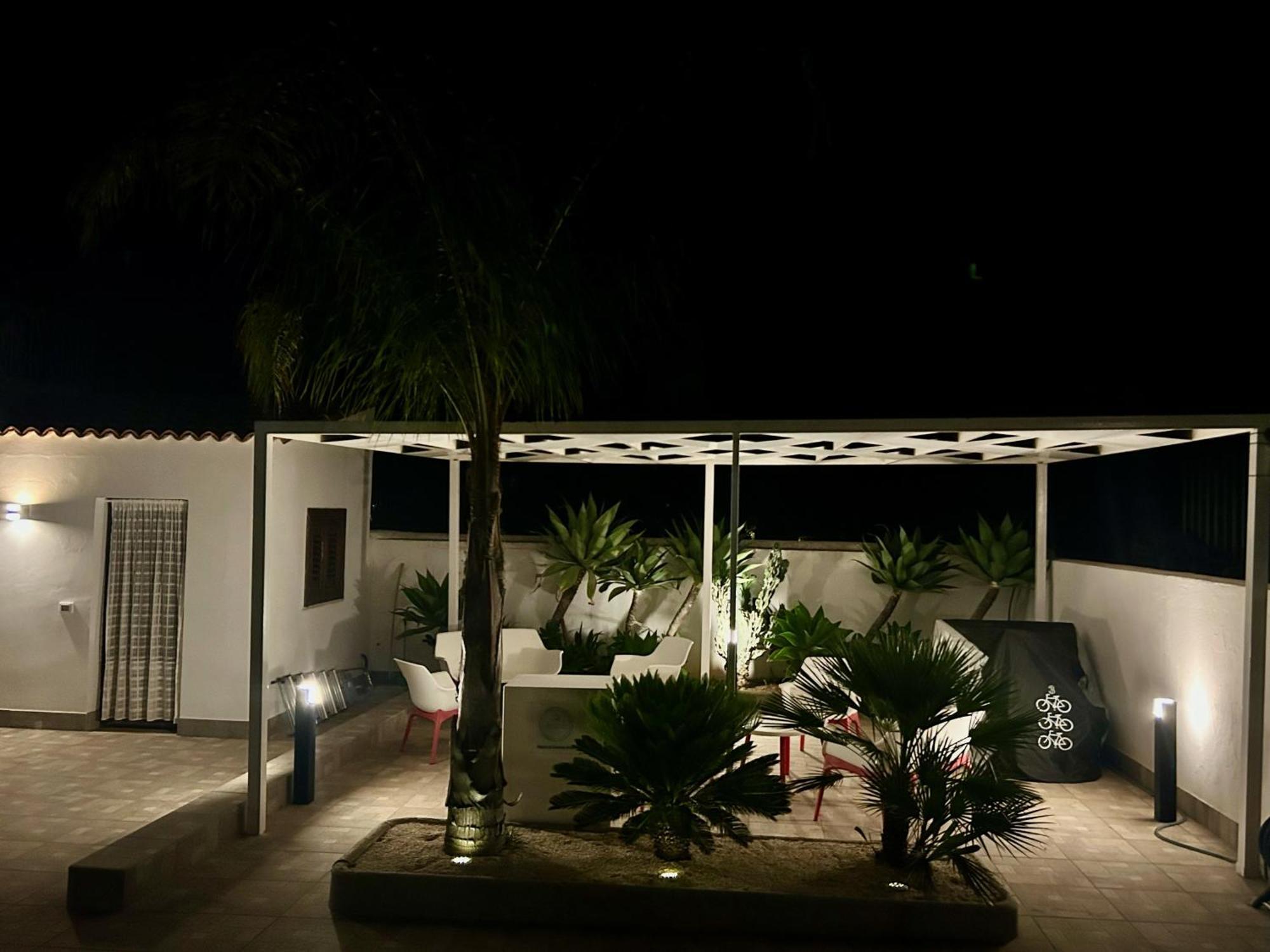 קוסטונאצ'י L'Oasi Una Pineta Sul Mare מראה חיצוני תמונה